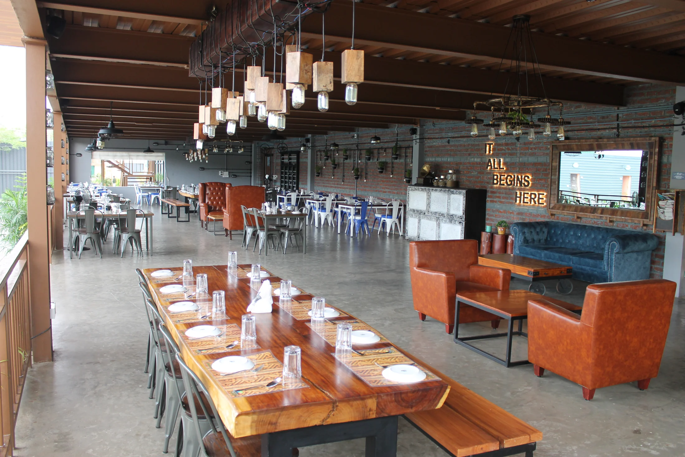 Mysore Union daytime interior